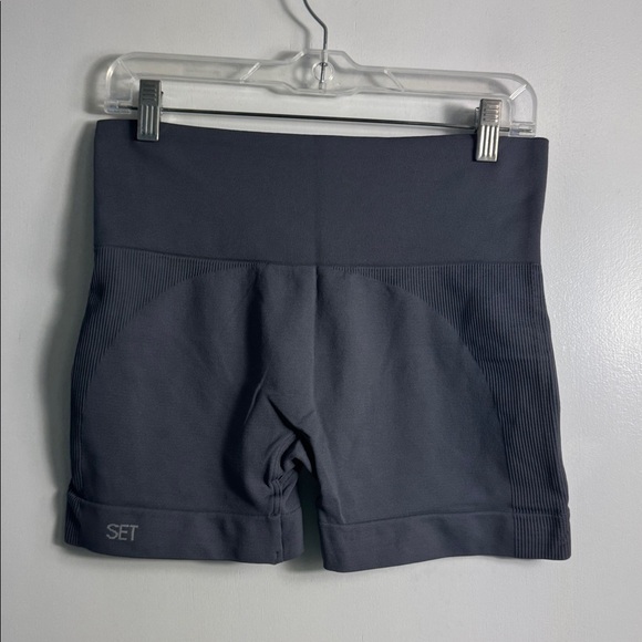 SET Active SCULPTFLEX Pebble Gray Bike Shorts Size Medium - Picture 3 of 6